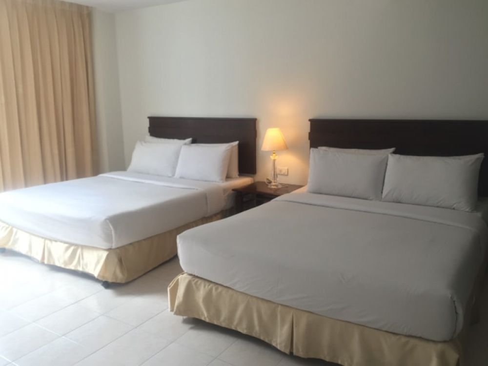 Family Suite, Crown Pattaya Beach Hotel 3*