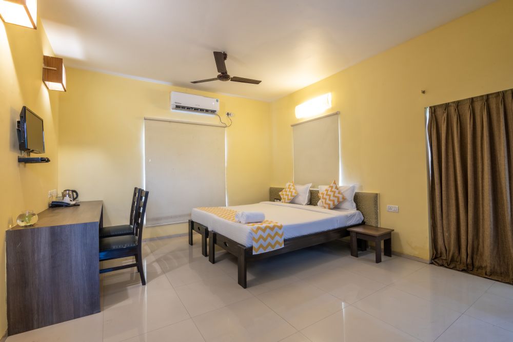 Deluxe AC, Sharanam Green Resort 3*