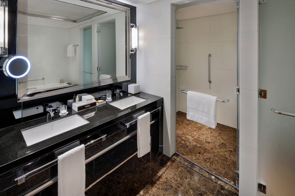 King One Bedroom Suite With Sea View-balcony, Hilton Dubai the Palm 4*