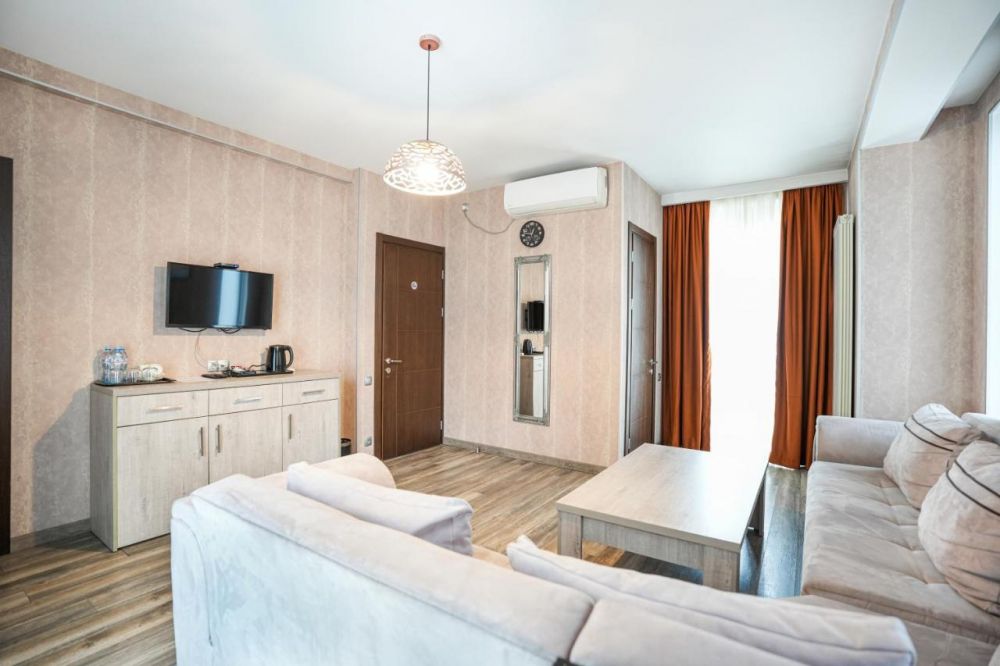 Luxe, 1 Hotel Borjomi (ex.Milano Palace) 4*