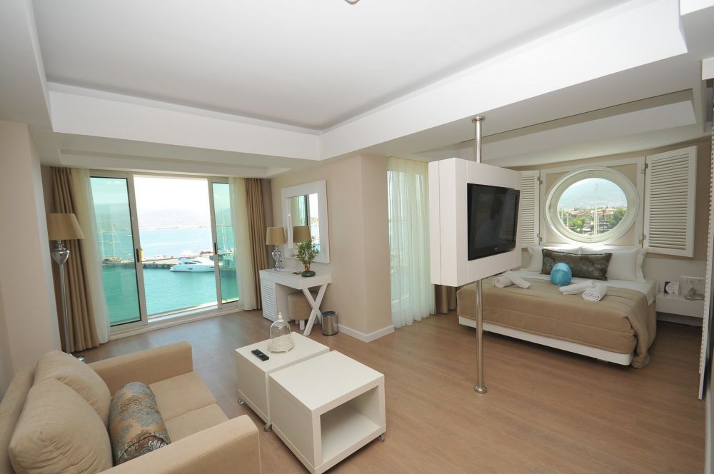 Family room, Alesta Yacht Hotel 