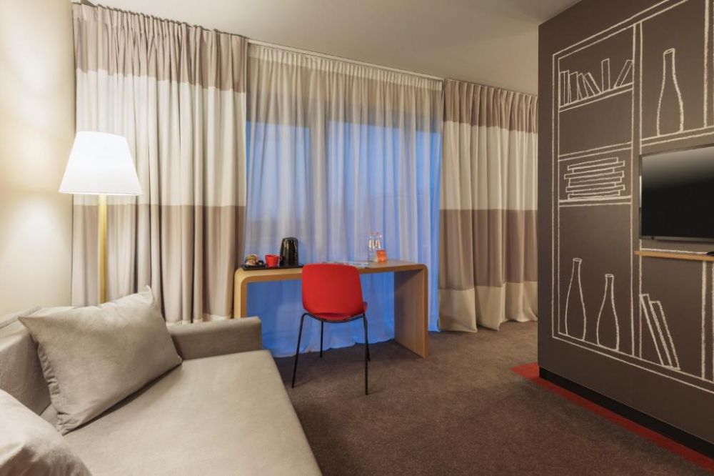 Junior Suite, Ibis Tbilisi Stadium 4*