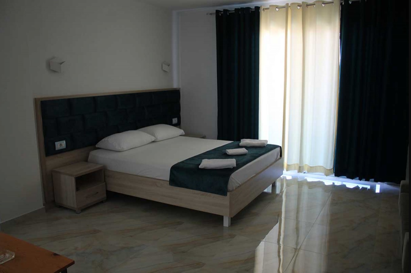 Deluxe Triple Room SV, Eksamilia 3*