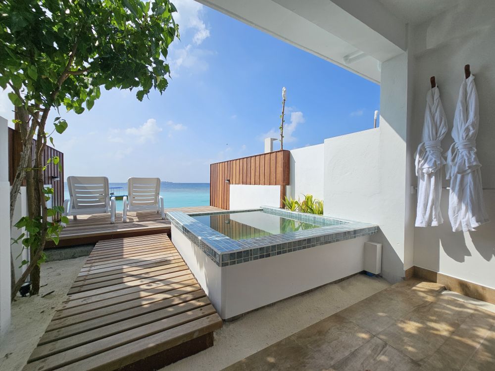 Deluxe Ocean View With Pool, Lagoon View Maldives 