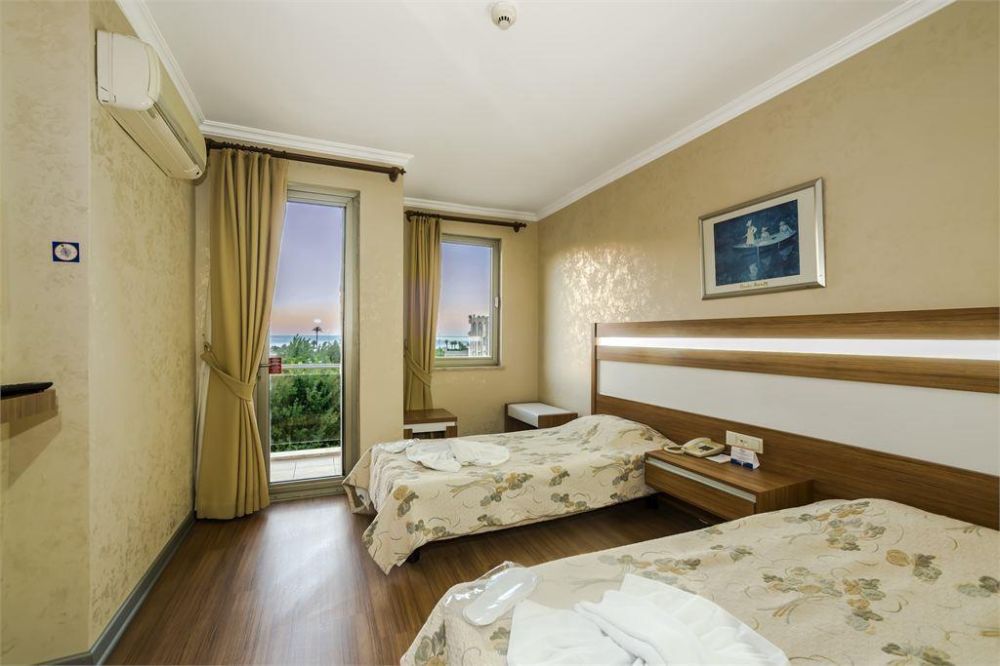 Family Room, Santa Marina Hotel 3*