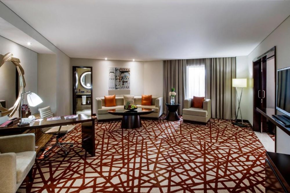 Executive Suite, Crowne Plaza Dubai Deira 5*