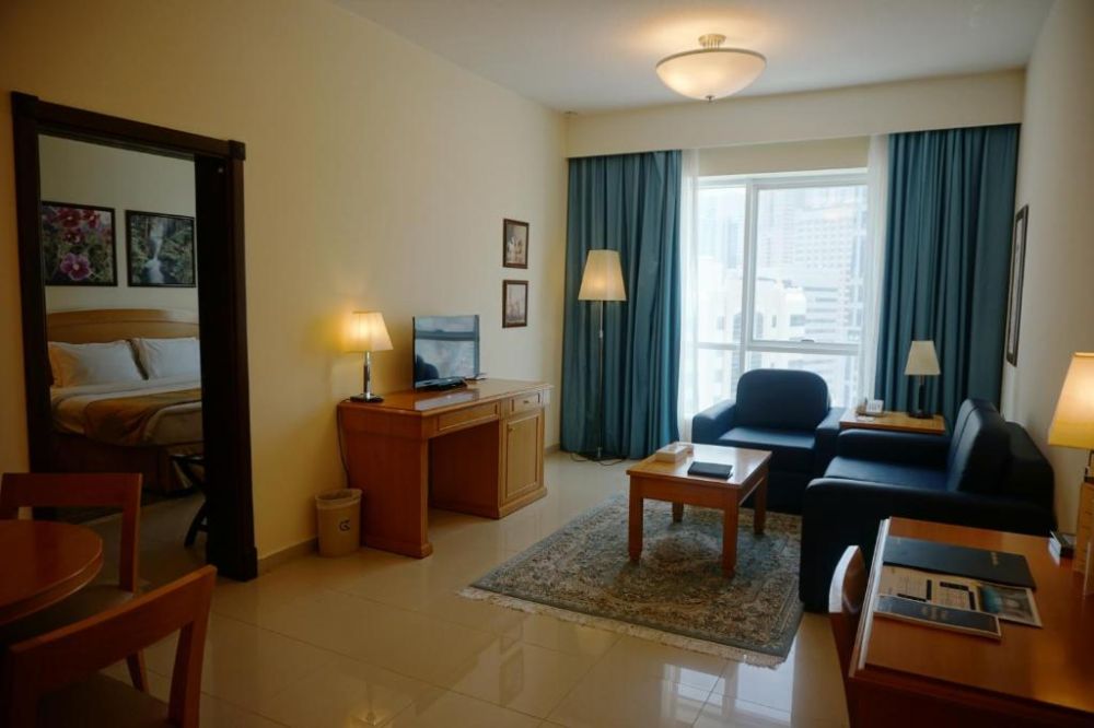 One Bedroom Standard CV/ PLV, Golden Tulip Sharjah 4*