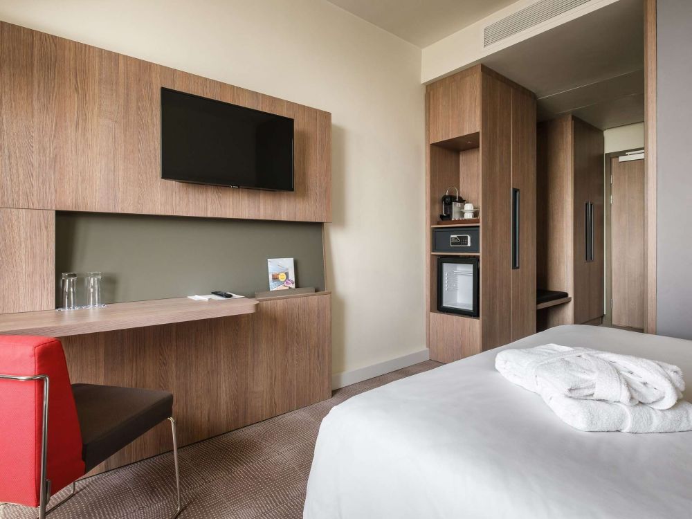 Standard room, Novotel Almaty City Center 4*