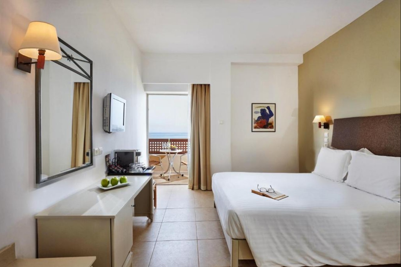 Standard Beachfront, Santa Marina Beach Hotel Giannoulis 4*