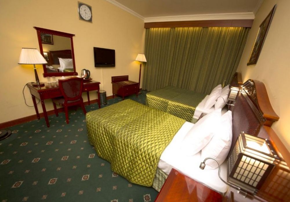Standard Room, Mount Royal Hotel 2*