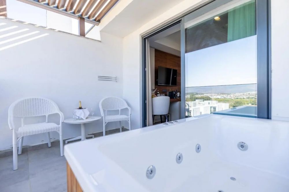 Family Room Landview With Jacuzzi, Side Moon Palace Hotel 5*