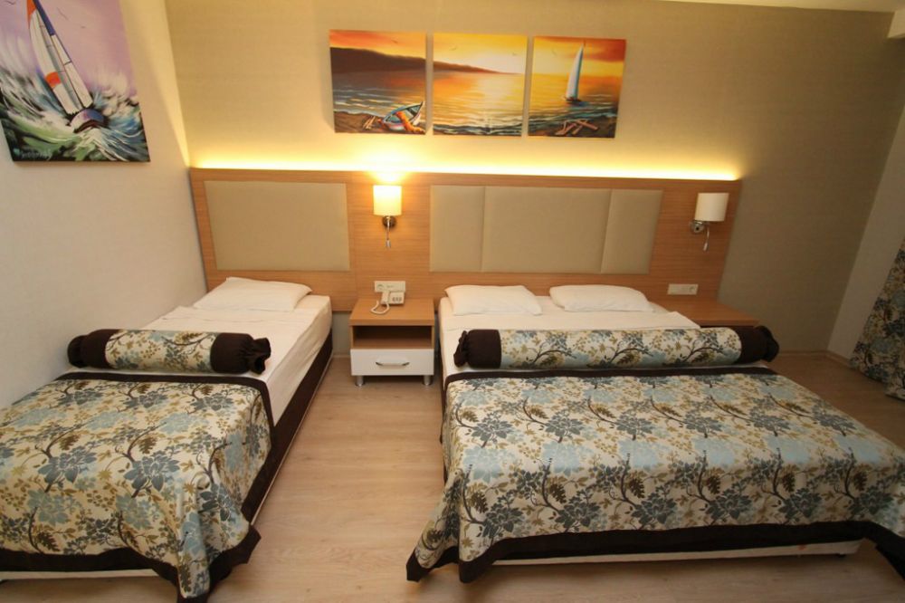 Standard, Blue Wave Suite Hotel 4*