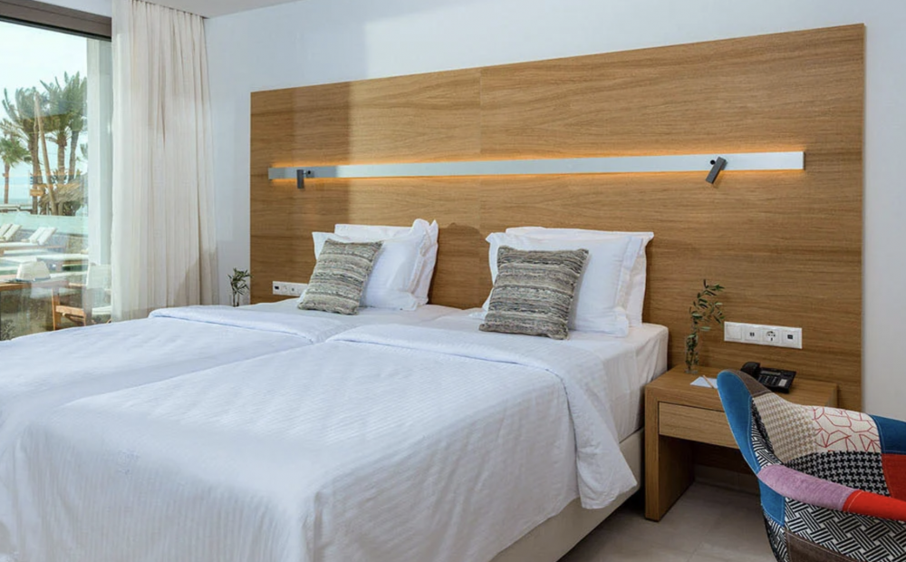 White Deluxe Room, High Beach White | Adults Only 4*