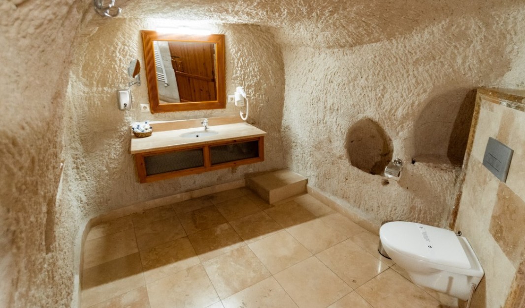 King suite, Amber Cave Suites 3*