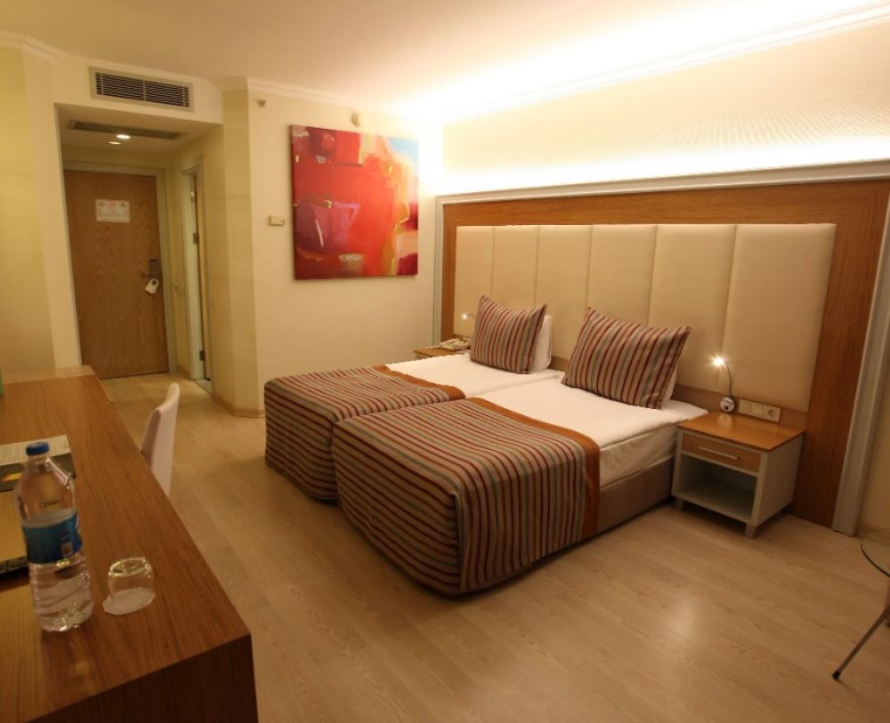 Standard Land View/ Limited Sea View, AQI Pegasos Royal 5*