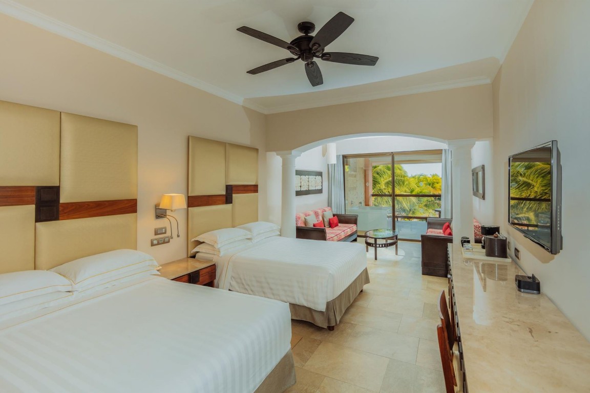 Junior Suite Ocean Front Premium Level, Barcelo Maya Grand Resort 5*