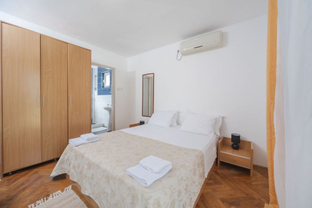 DBL with extra bed, Bianca Guest House 3*