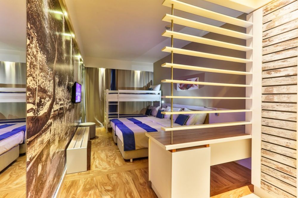 Family Room, Carine Hotel Delfin 4*