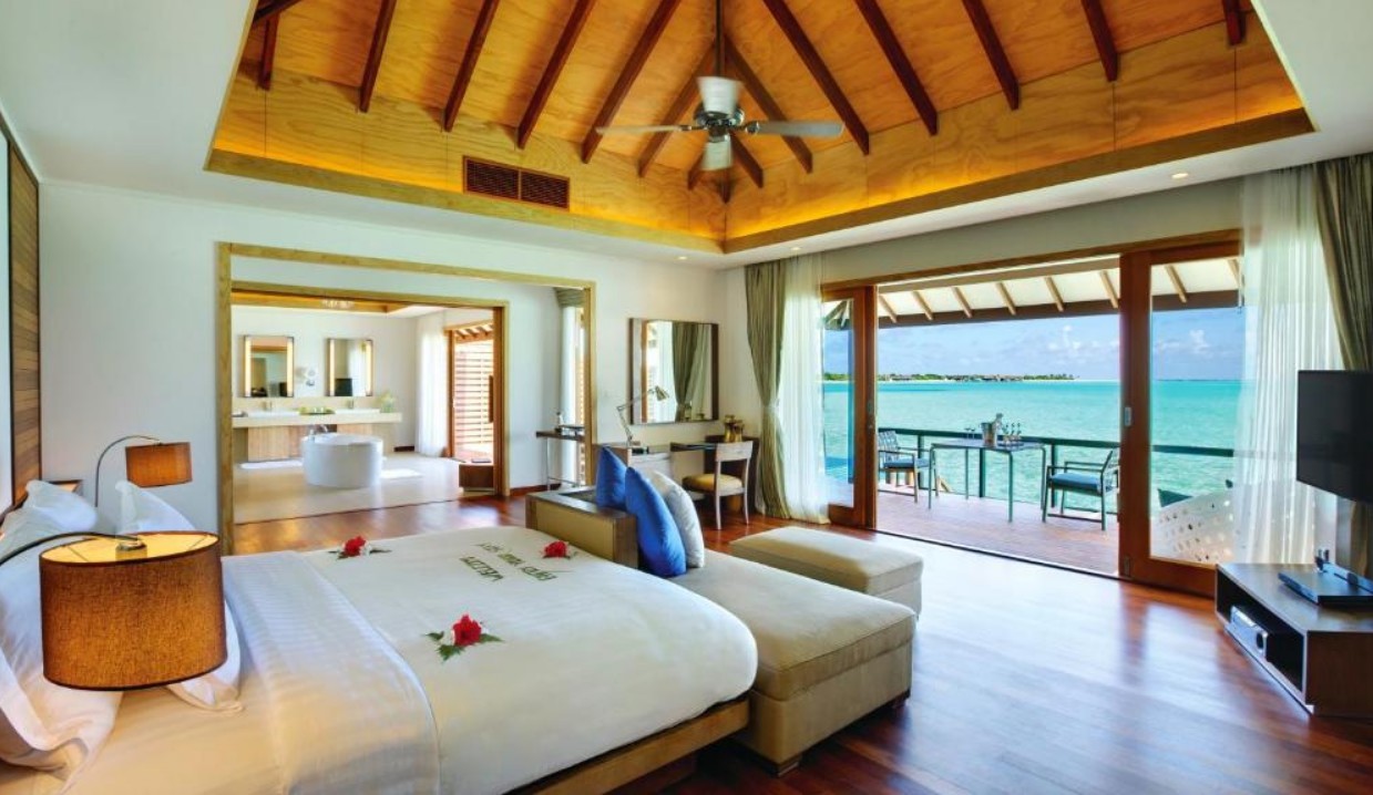 Deluxe Water Villa With Pool, Hideaway Beach Resort Maldives 5*