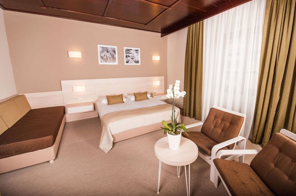 Suite, Zagreb 4*