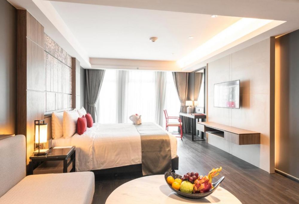 Junior Room, Ramada Plaza By Wyndham Chao Fah 5*