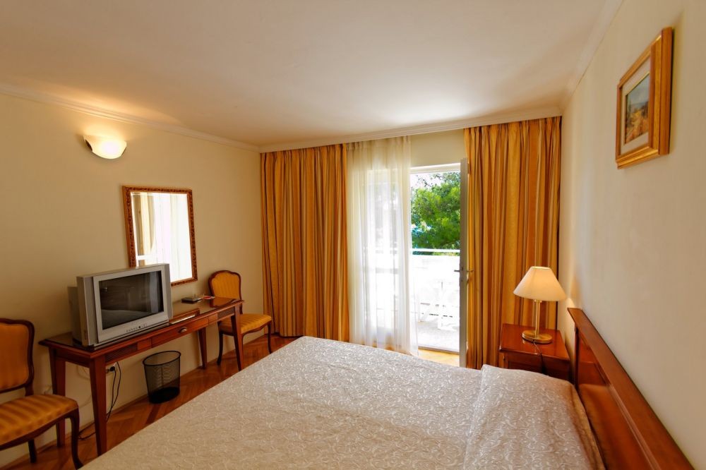 Comfort Sea Side Balcony/ Terrace Annex, Hotel Jadran 3*