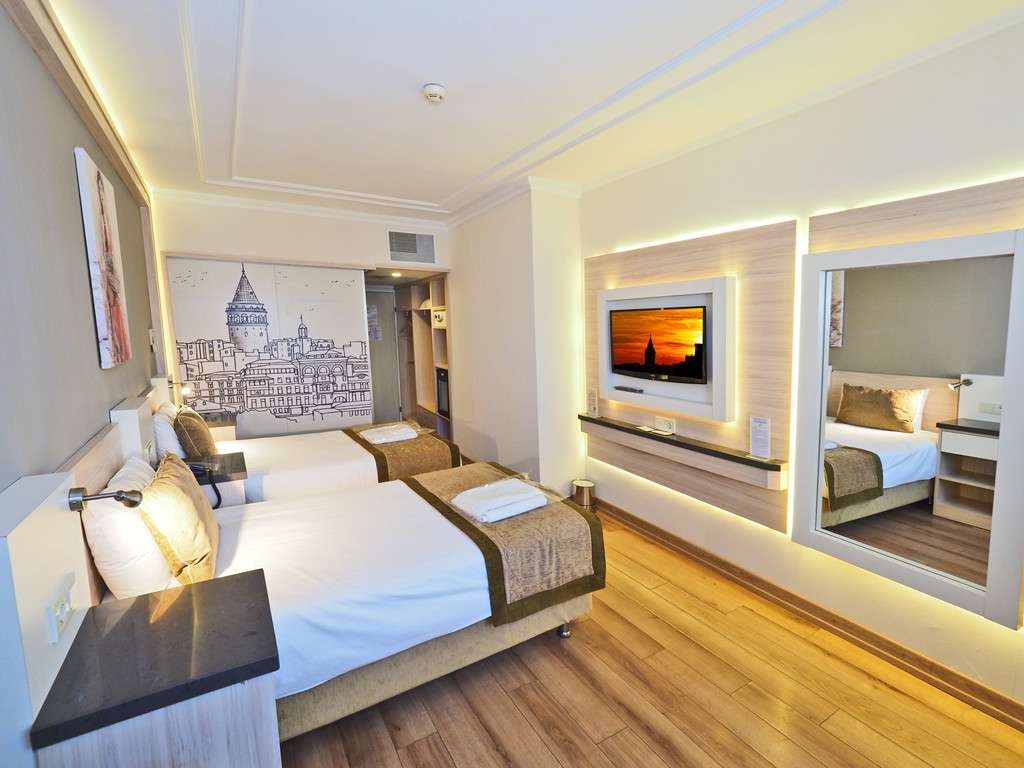 Standard, Bulvar Palas Hotel 4*