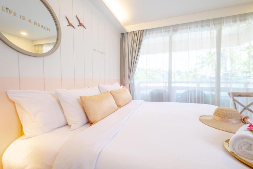 1BR Deluxe Seaview, Homm Bliss Southbeach Patong 4*