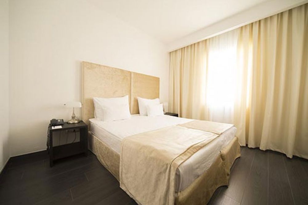 Standard, Astoria Budva 4*