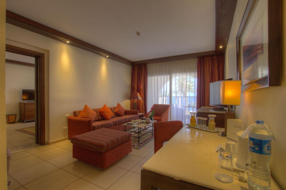 Sea Front One Bedroom Suite Lounge Access (ex. club suite), Grand Rotana Resort & Spa 5*