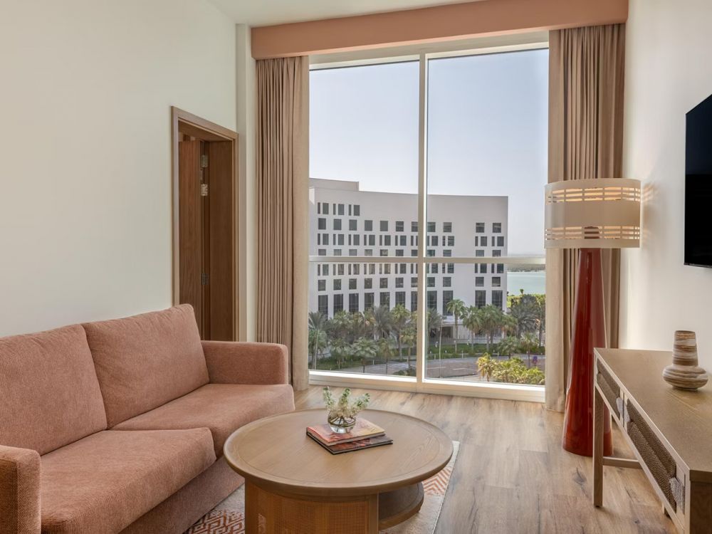 Queen Deluxe Family Plaza View, Yas Plaza Circuit (ex. Centro Yas Island Rotana) 3*