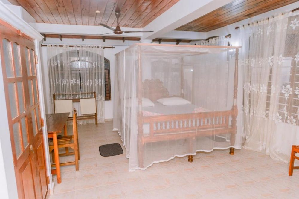 Rock Villa Deluxe AC/non a/c (Upper Villa Deluxe AC/non a/c), Rock House 1*