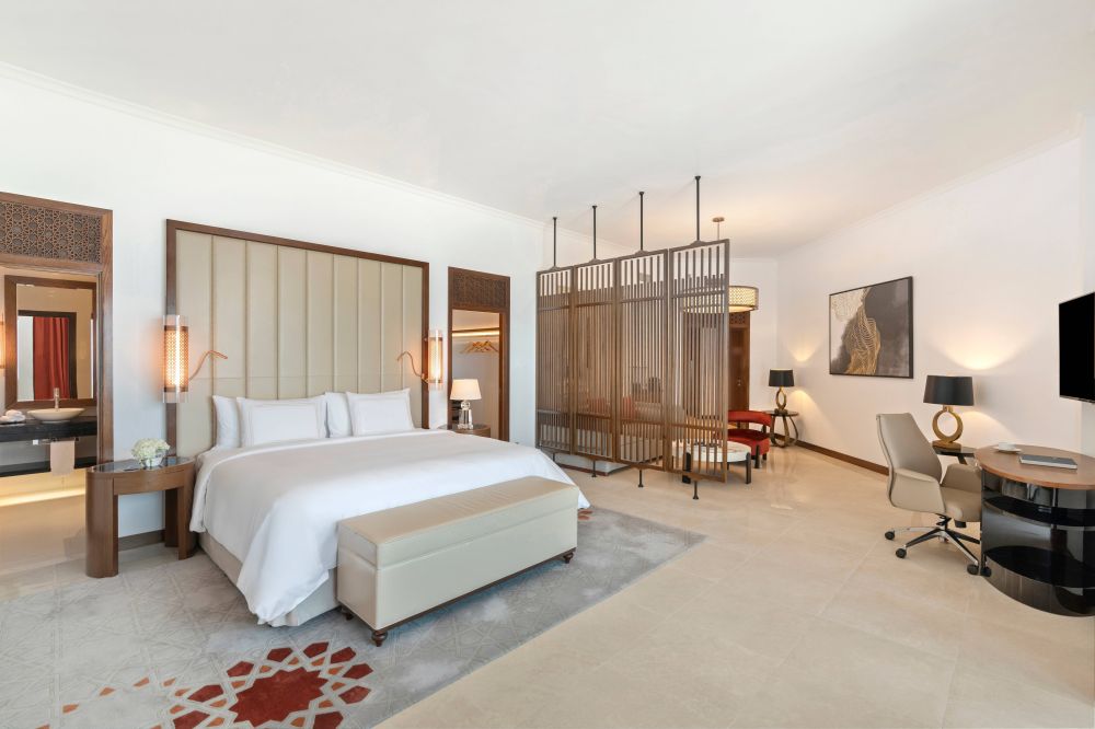 One-Bedroom Deluxe Suite, Rixos Marina Abu Dhabi 5*