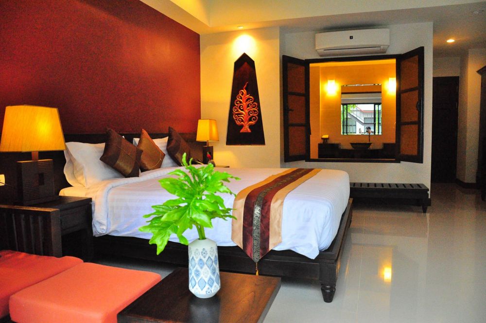 Grand Deluxe, Navatara Phuket Resort 4*