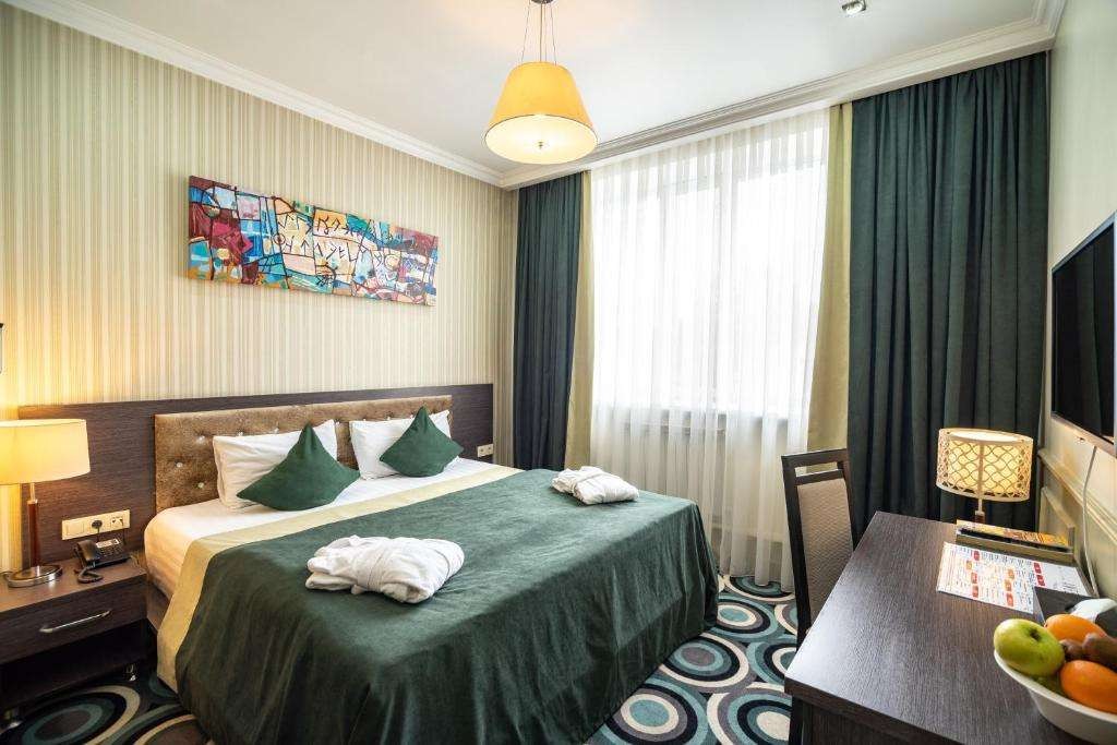 Стандартный, Mildom Hotel 3*