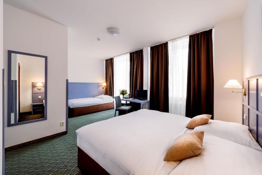 DBL/TRPL Standard, Central Hotel Prague 3*