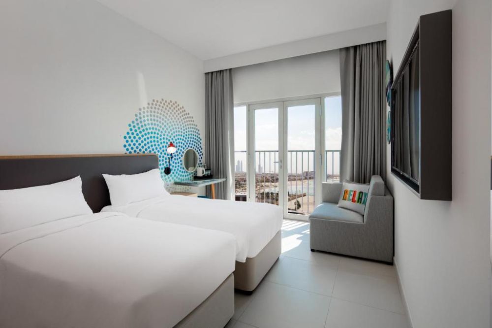 Rover, Rove La Mer Beach, Jumeirah 3*