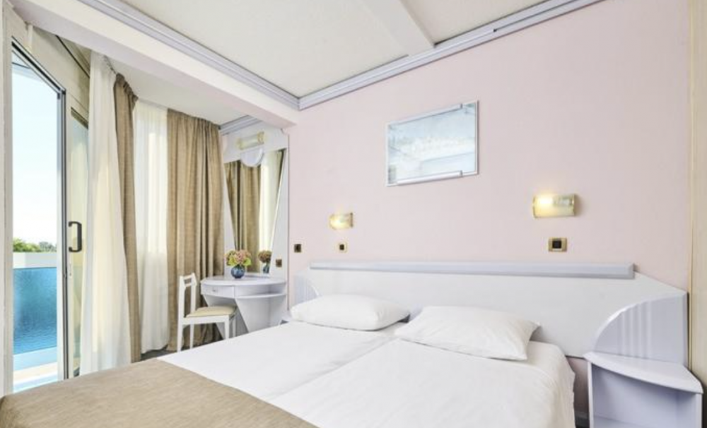 CLASSIC ROOM WITH BALCONY, Hotel Plavi Plava Laguna 3*