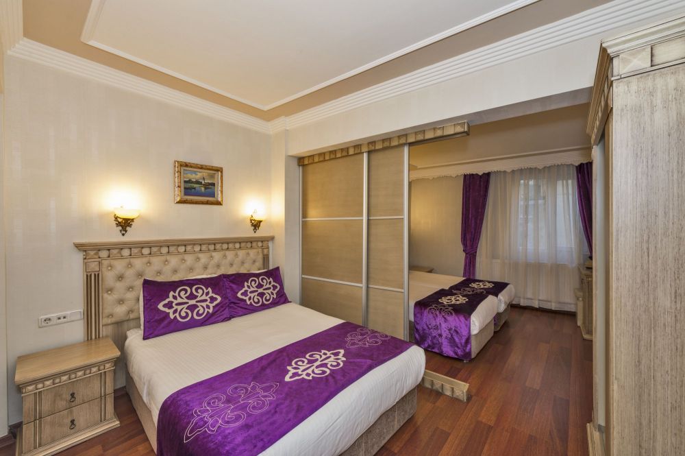 Quadruple room, Istanbul Holiday Hotel 3*