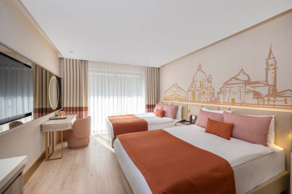 Deluxe Side Pool View, Ducale Lara 5*