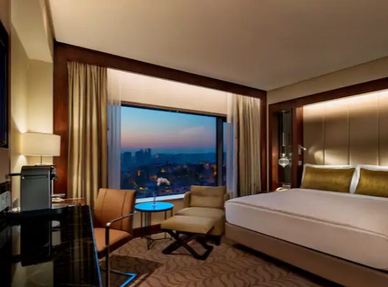 Deluxe Room, Conrad Istanbul Bosphorus 5*