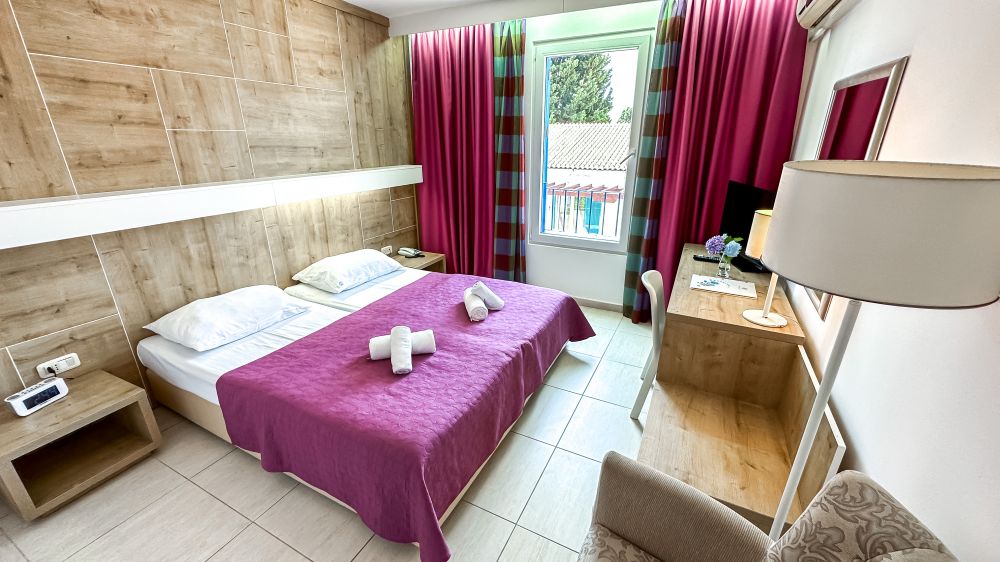 Standard with/No balcony Room, Slovenska Plaza 4 4*