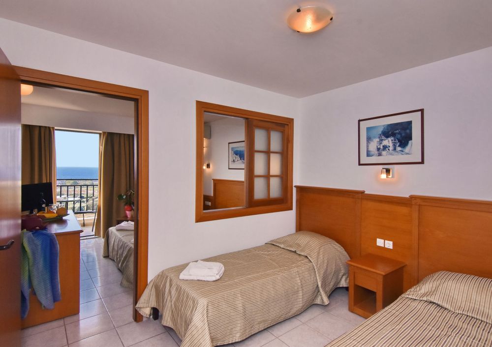 Family Room, Ocean Heights View Hotel 4*