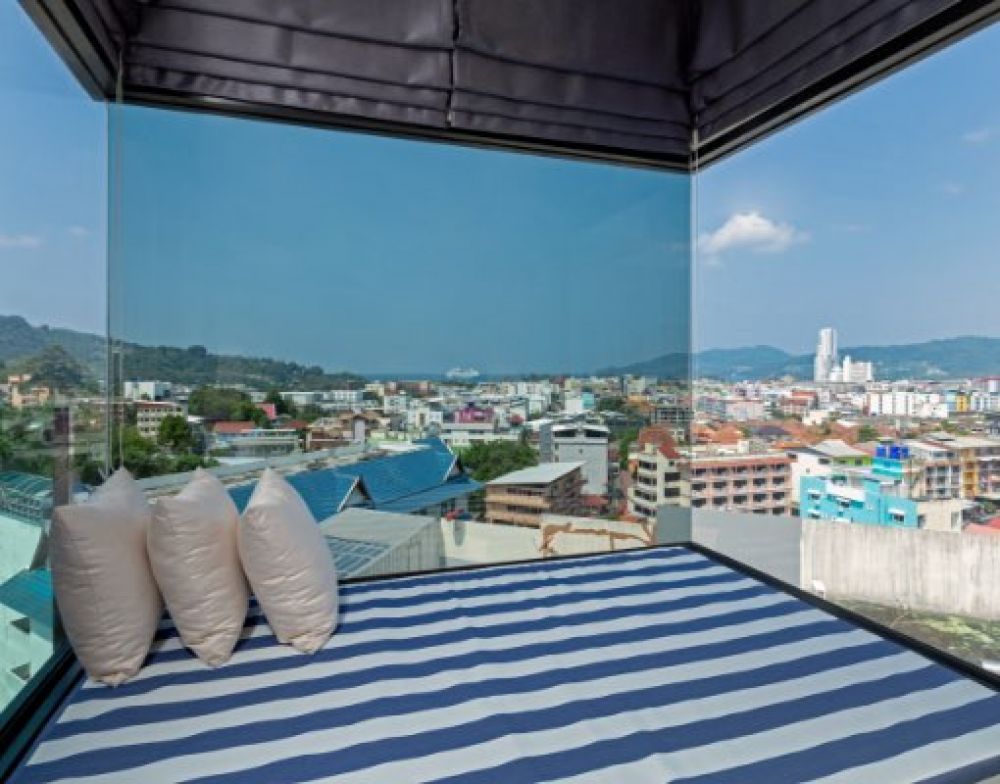 Deluxe Mountain View/ Sea View, Triple L Hotel Patong 4*