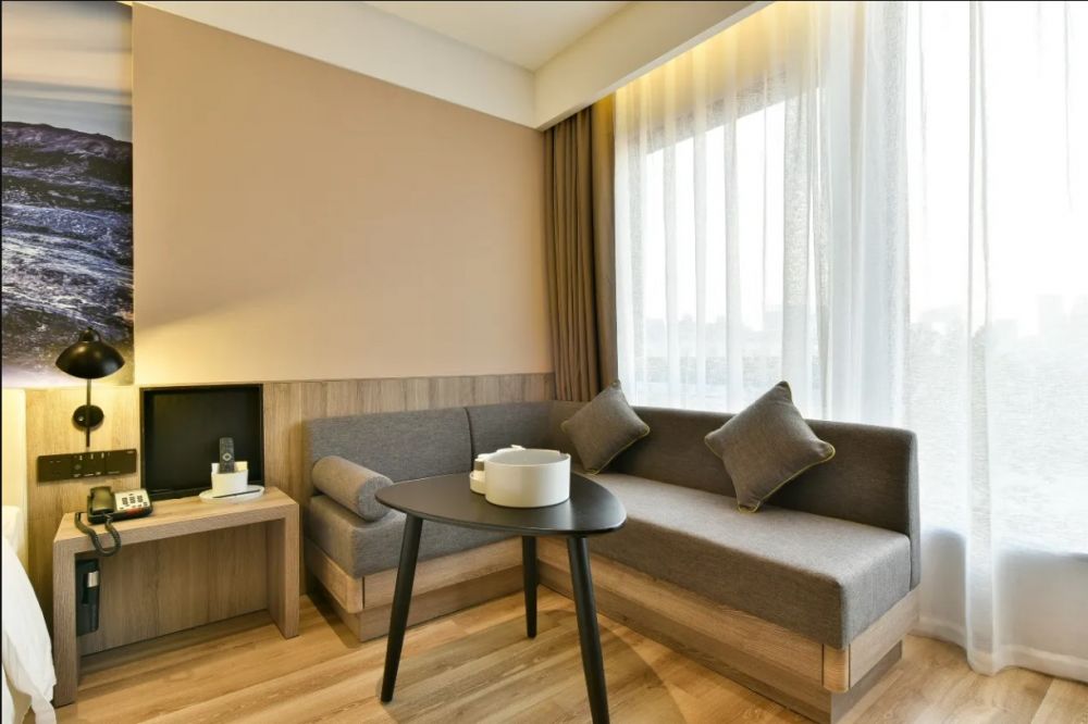 Superior Room, Atour Hotel (Beijing Chaoyang Park) 4*