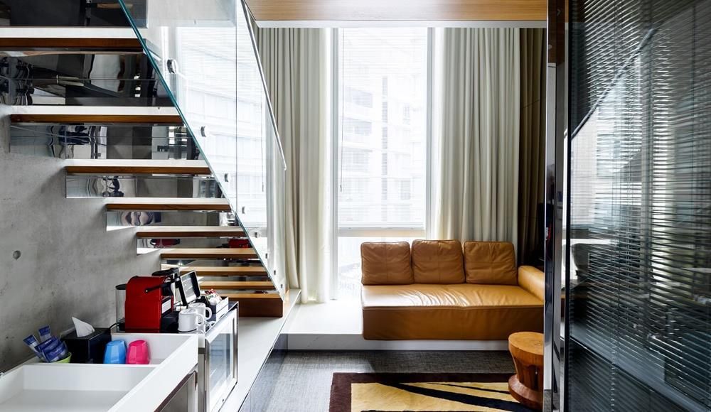 Loft Premier, M Social Singapore 4*