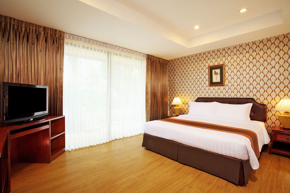 One-Bedroom Suites, Nova Park Pattaya 3*