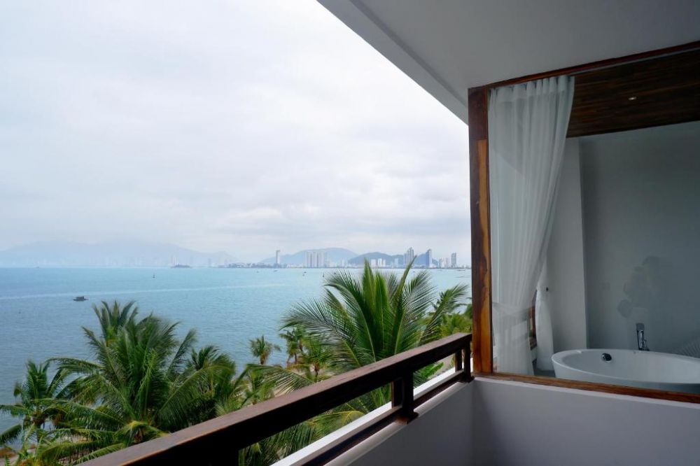 Executive Ocean Suite, Alibu Resort Nha Trang 5*