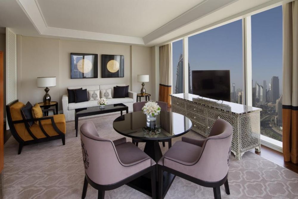 Luxury Junior Suite City View, Taj Dubai Hotel 5*