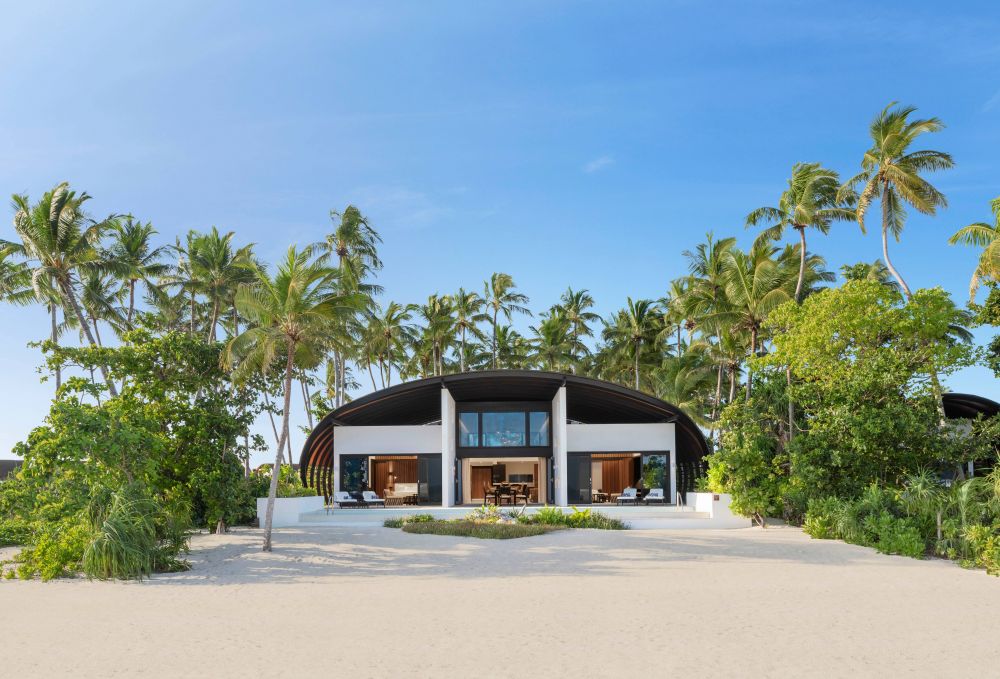 Heavenly Beach Residence Pool, The Westin Maldives Miriandhoo Resort 5*